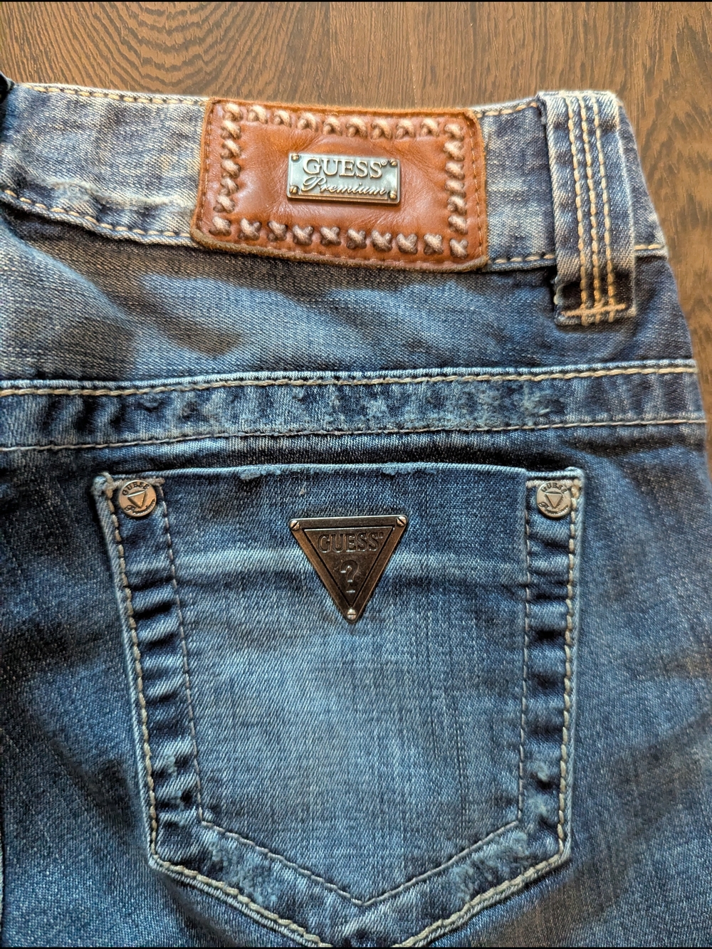 GUESS Low-rise Skinny Premium Jeans